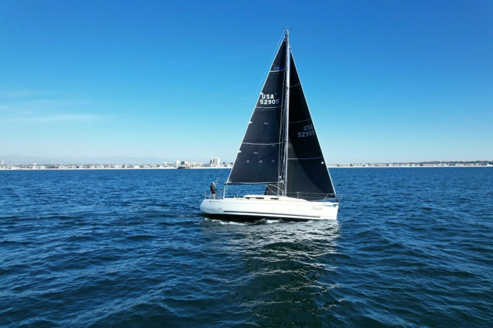 Beneteau10r_img1